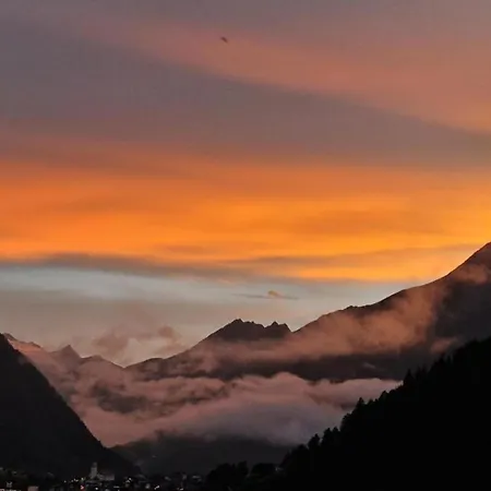 In Stubai Valley Near Slopes, Cleaning Included شقة